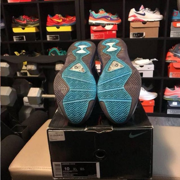 Nike Lebron 8 Summit Lake Hornets Size 10 - Picture 4 of 4